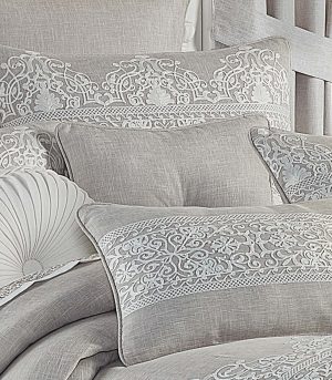 aimee-18-square-decorative-throw-pillow-3